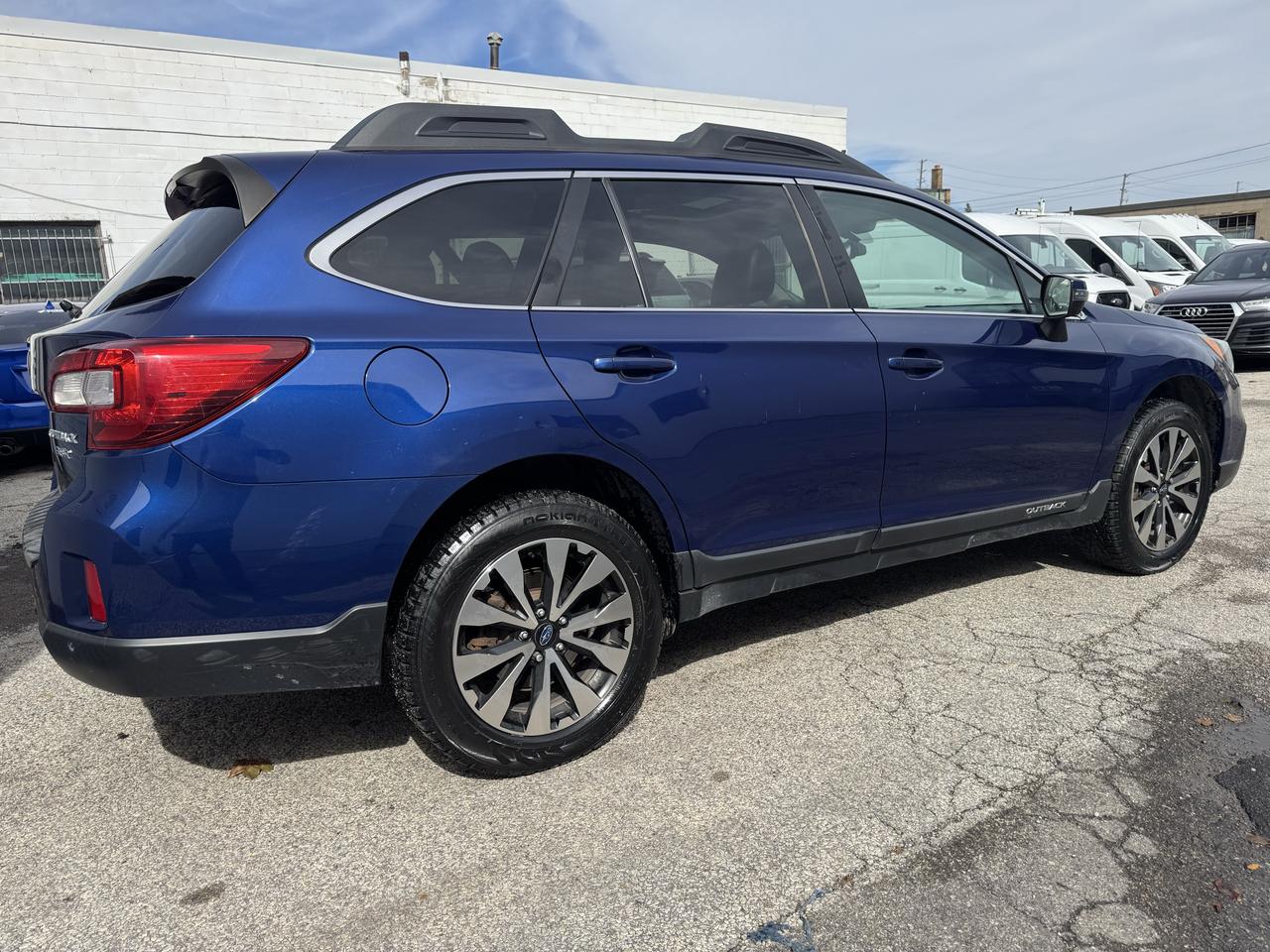 2017 Subaru Outback 3.6R Limited w/Tech Pkg. CERTIFIED - Photo #6