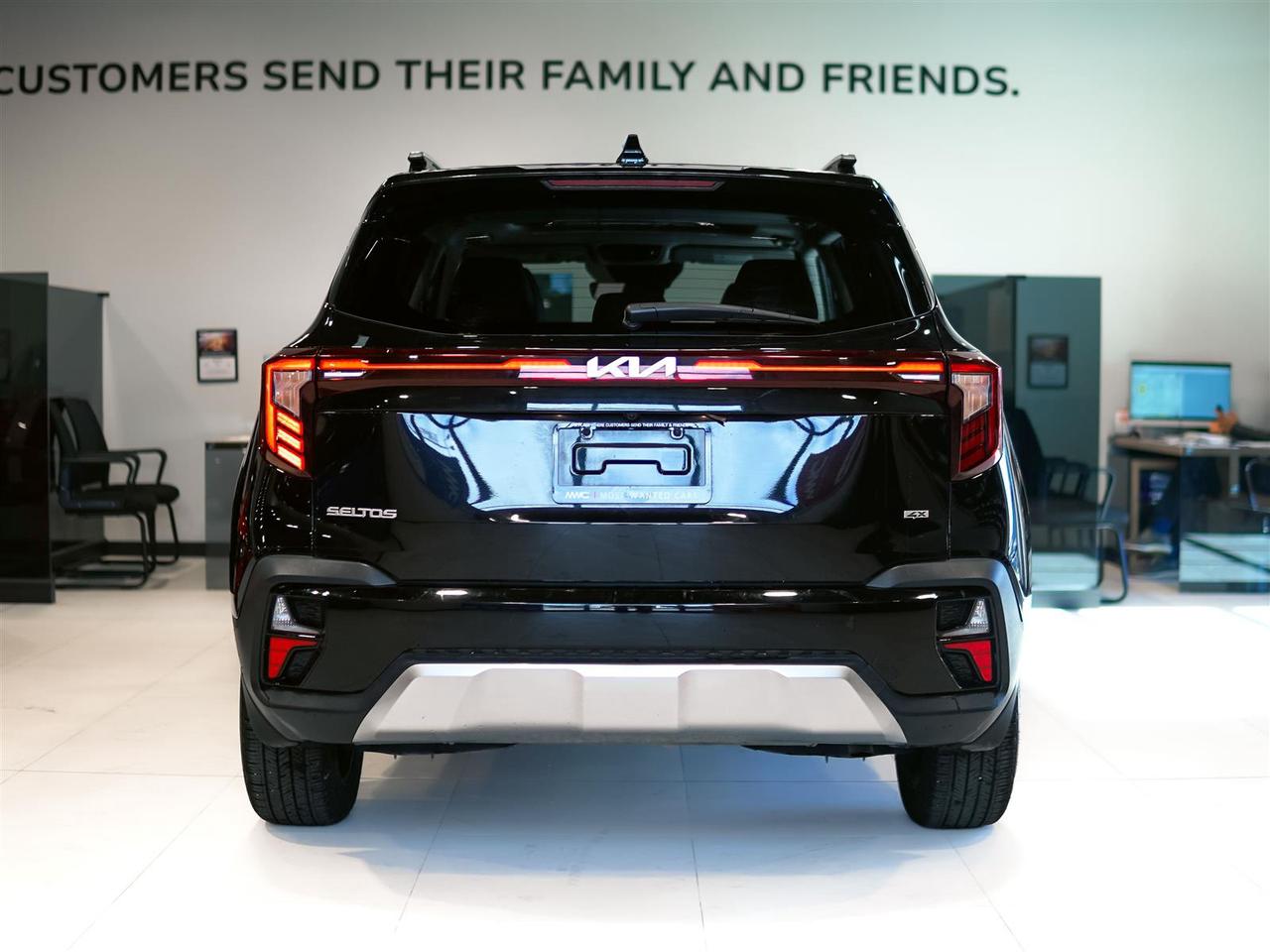 2025 Kia Seltos EX PREMIUM | AWD | LEATHER | ROOF | NO ACCIDENTS Photo
