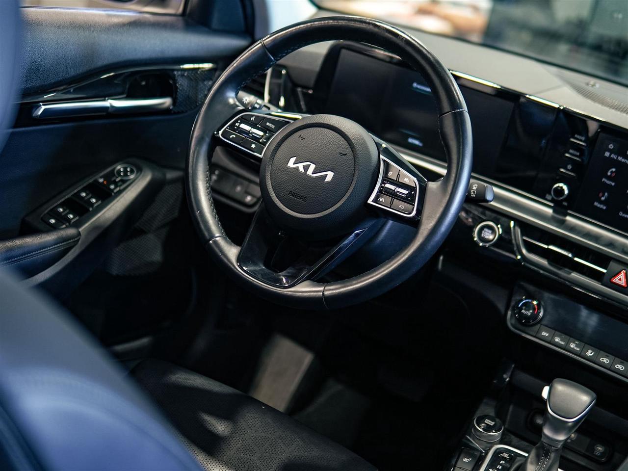 2025 Kia Seltos EX PREMIUM | AWD | LEATHER | ROOF | NO ACCIDENTS Photo
