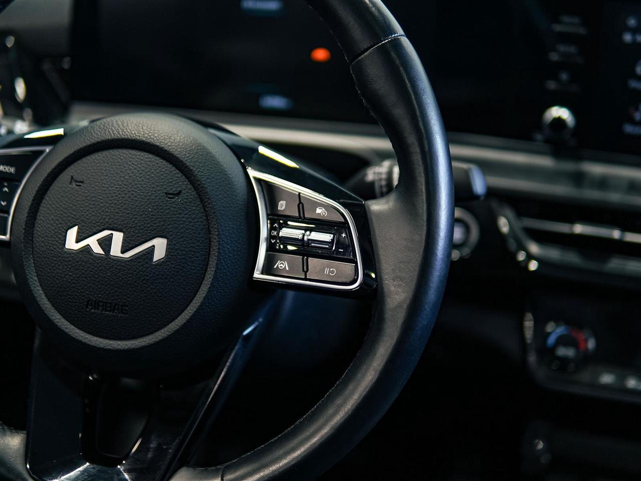 2025 Kia Seltos EX PREMIUM | AWD | LEATHER | ROOF | NO ACCIDENTS Photo