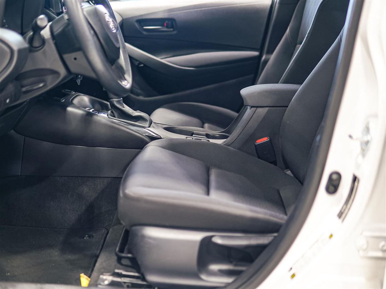 2025 Toyota Corolla LE | BLIND SPOT | APP CONNECT | NO ACCIDENTS Photo