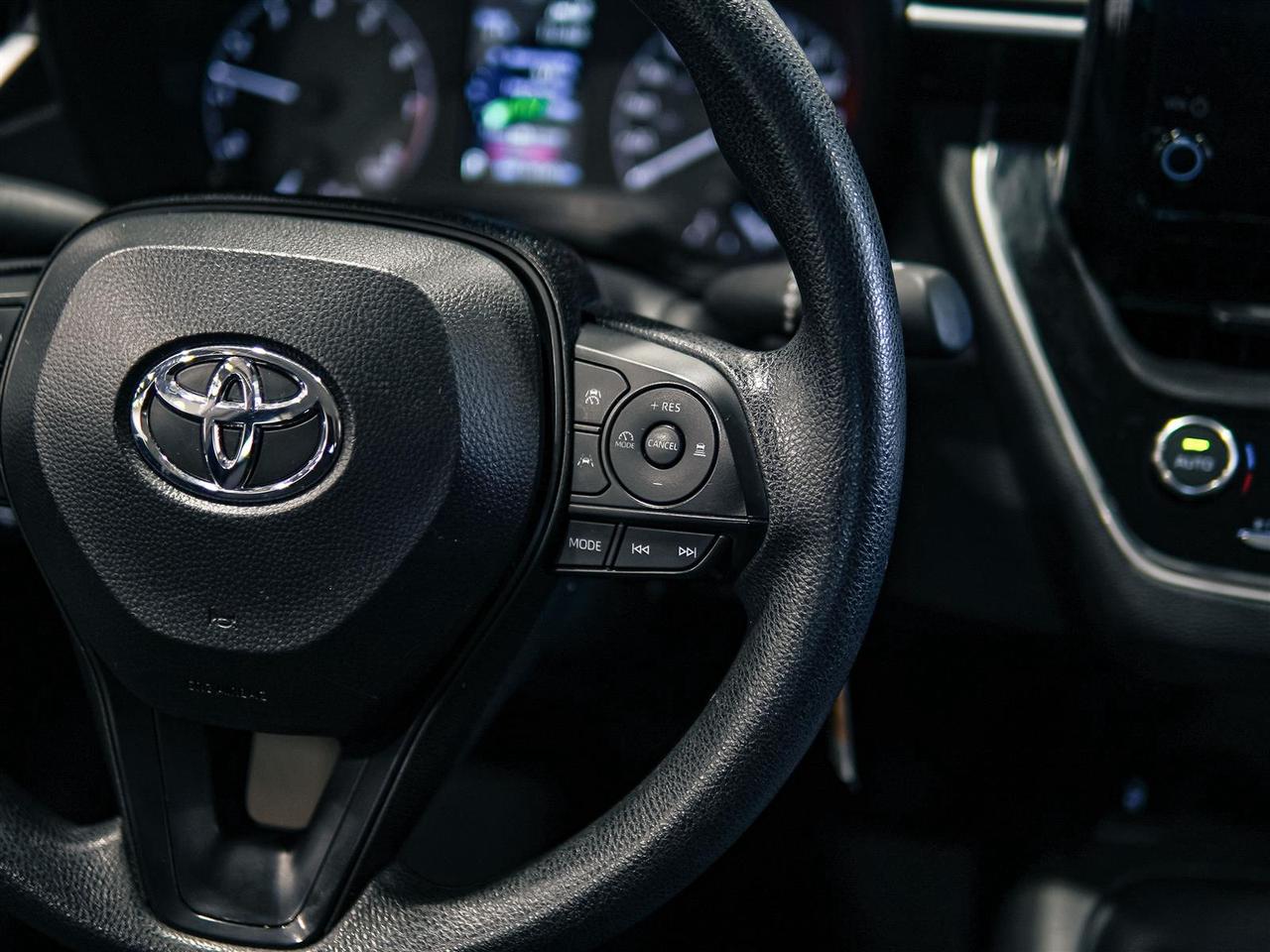 2025 Toyota Corolla LE | BLIND SPOT | APP CONNECT | NO ACCIDENTS Photo
