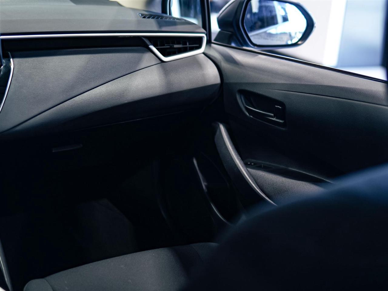 2025 Toyota Corolla LE | BLIND SPOT | APP CONNECT | NO ACCIDENTS Photo