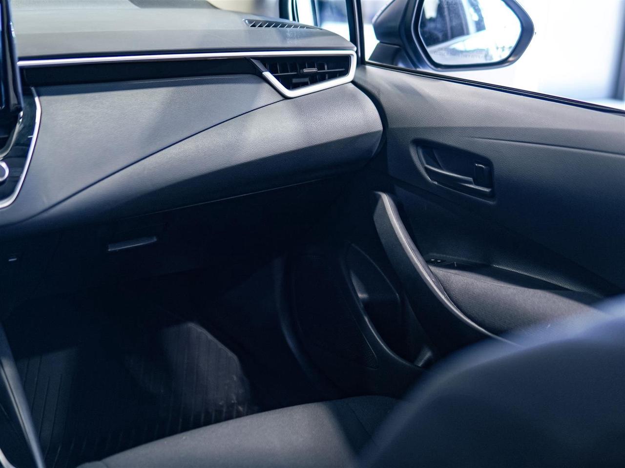 2025 Toyota Corolla LE | BLIND SPOT | HEATED SEATS | NO ACCIDENTS Photo