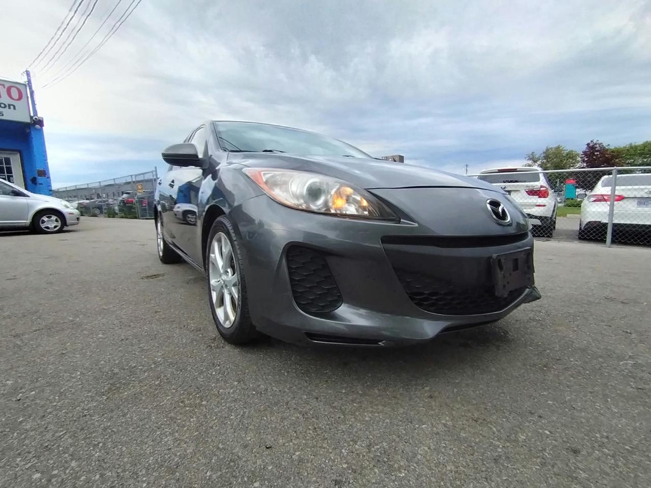 2013 Mazda MAZDA3 i Touring Photo