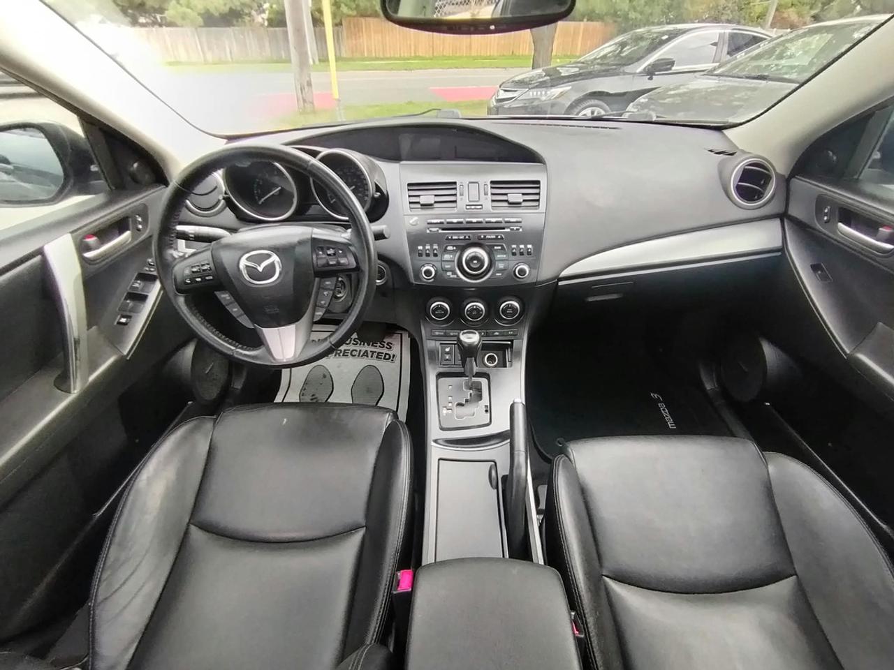 2013 Mazda MAZDA3 i Touring Photo