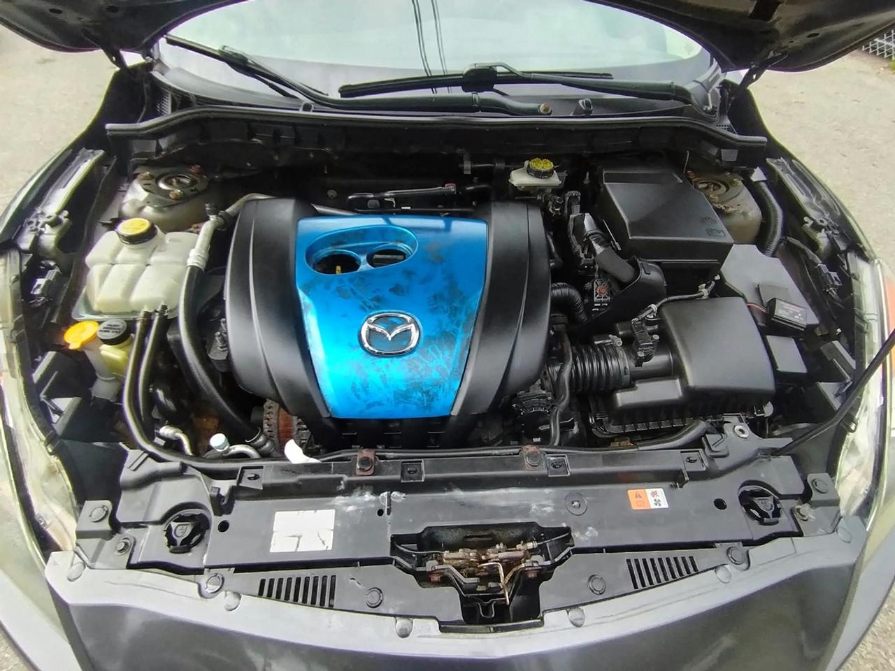 2013 Mazda MAZDA3 i Touring Photo