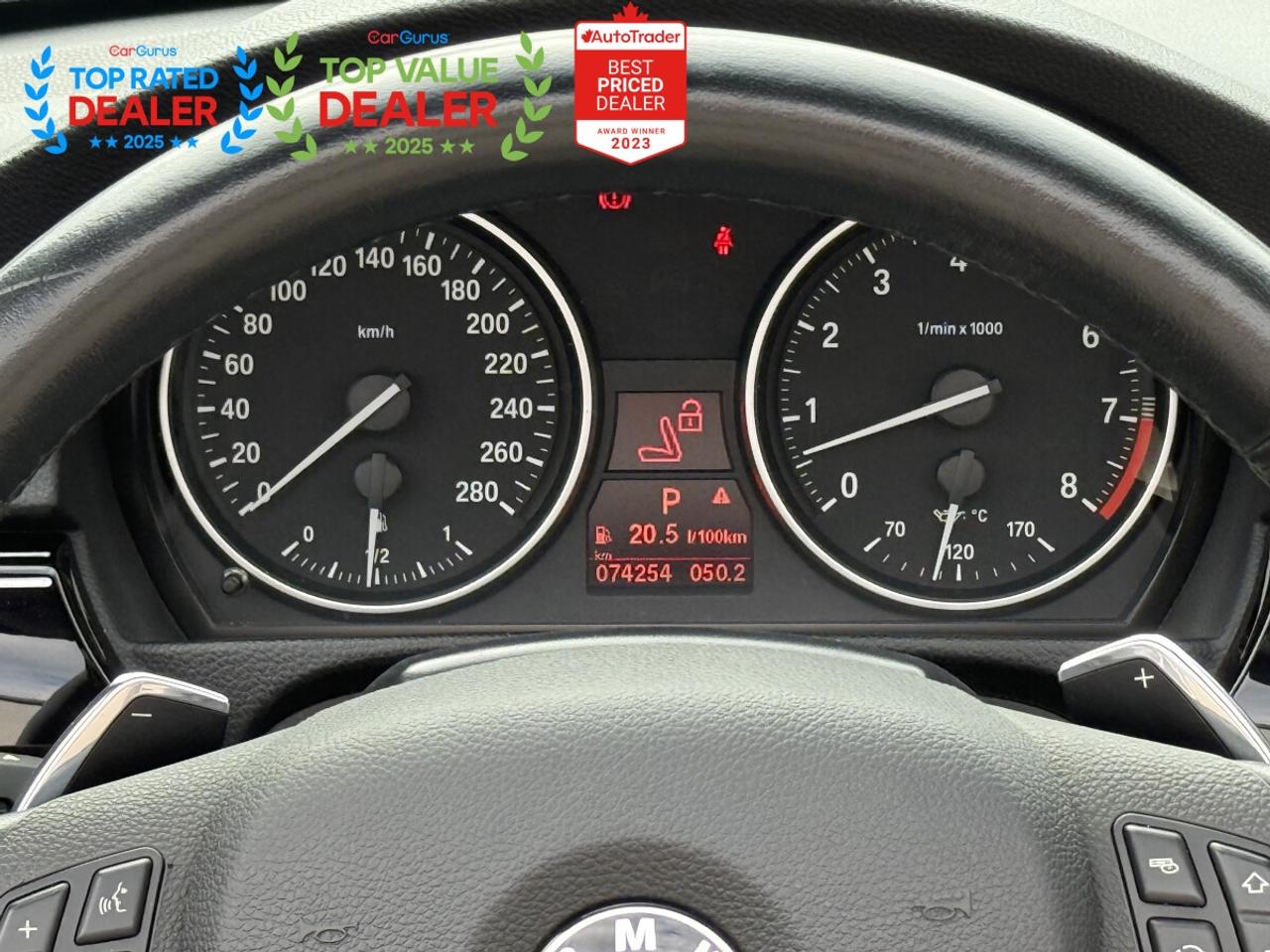 2011 BMW 3 Series PREMIUM PKG | LOW KM | HARD TOP CONVERTIBLE | NAVIGATION Photo