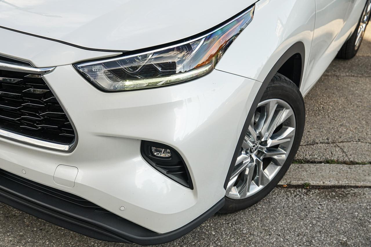 2023 Toyota Highlander Limited AWD |NO ACCIDENT|PANO|COOLED|LEATHER|BSM| Photo