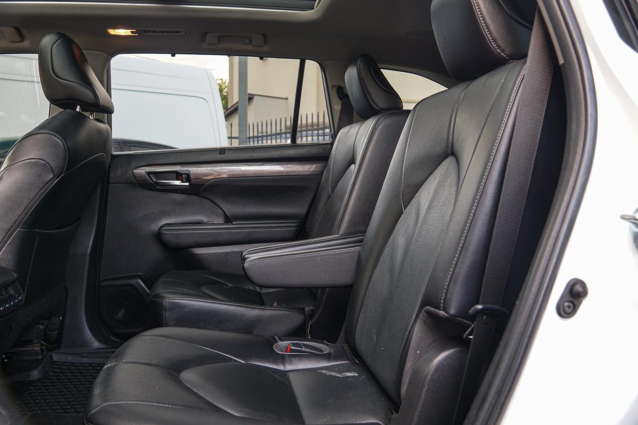 2023 Toyota Highlander Limited AWD |NO ACCIDENT|PANO|COOLED|LEATHER|BSM| Photo