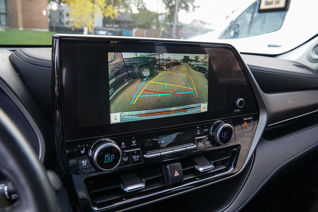 2023 Toyota Highlander Limited AWD |NO ACCIDENT|PANO|COOLED|LEATHER|BSM| Photo