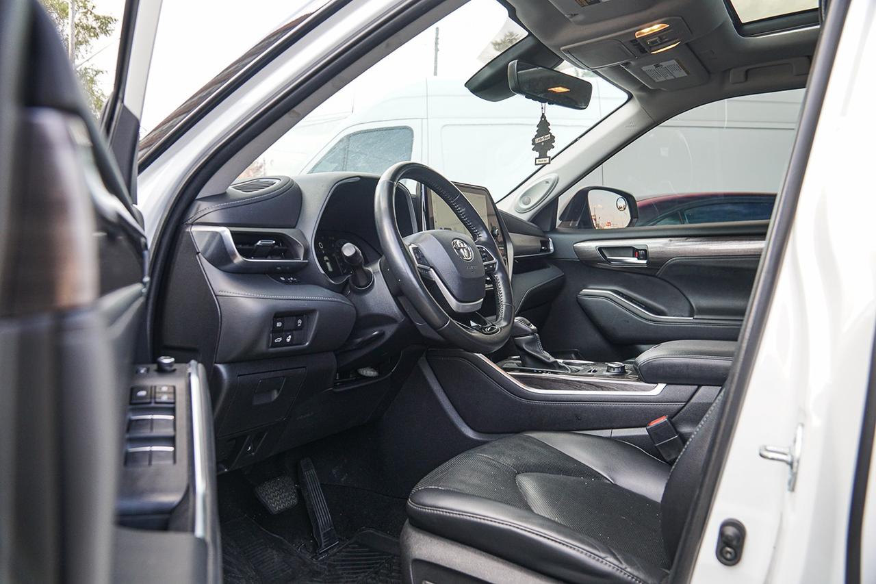 2023 Toyota Highlander Limited AWD |NO ACCIDENT|PANO|COOLED|LEATHER|BSM| Photo