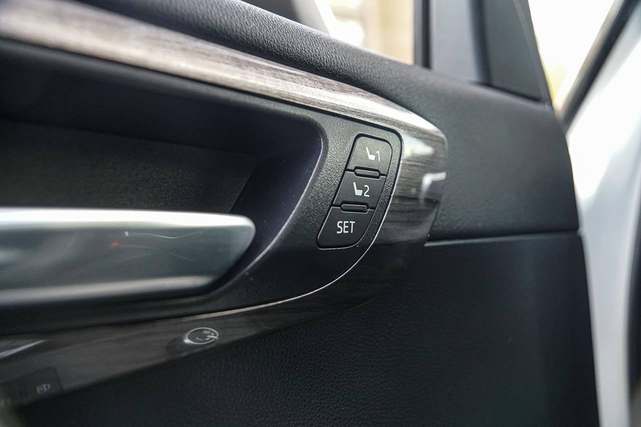 2023 Toyota Highlander Limited AWD |NO ACCIDENT|PANO|COOLED|LEATHER|BSM| Photo