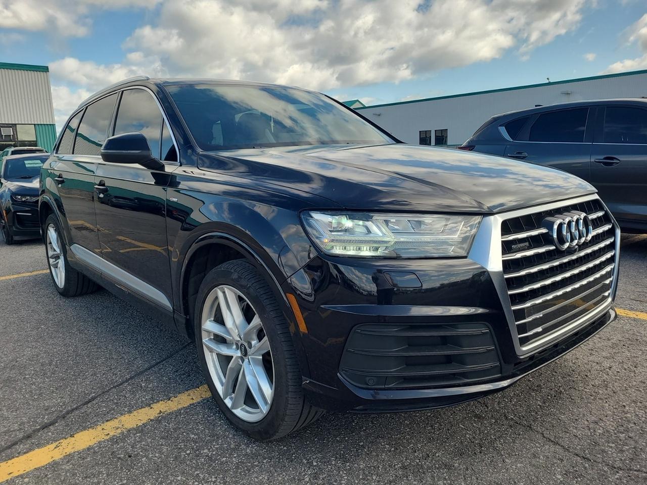 2017 Audi Q7 3.0T Technik Photo