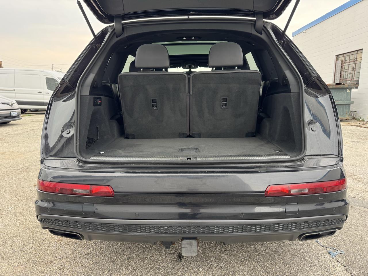 2017 Audi Q7 3.0T Technik Photo