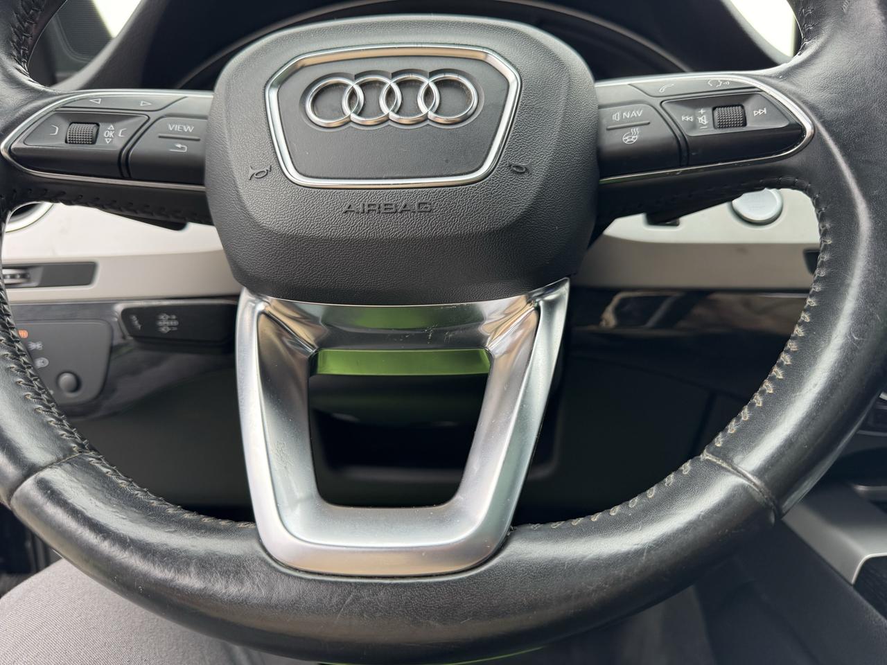 2017 Audi Q7 3.0T Technik Photo