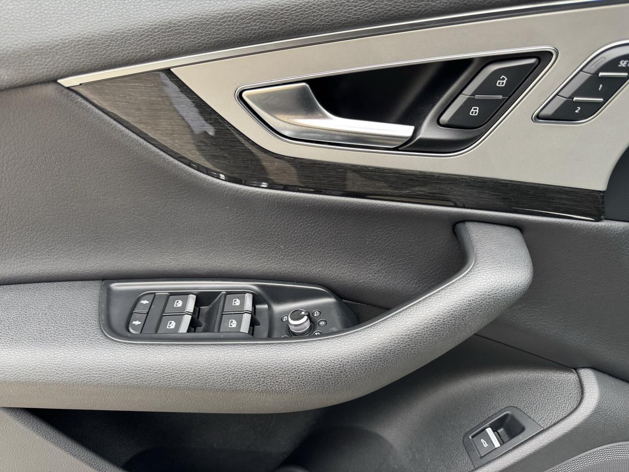 2017 Audi Q7 3.0T Technik - Photo #17