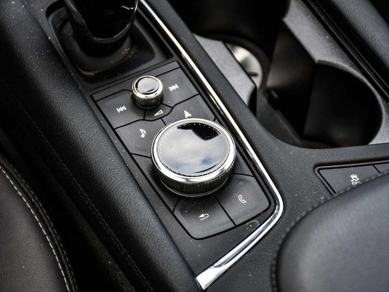 2025 Cadillac XT5 Premium Luxury NAV | SURNOOR | HTD SEATS | HTD STEERING | REMOTE START Photo