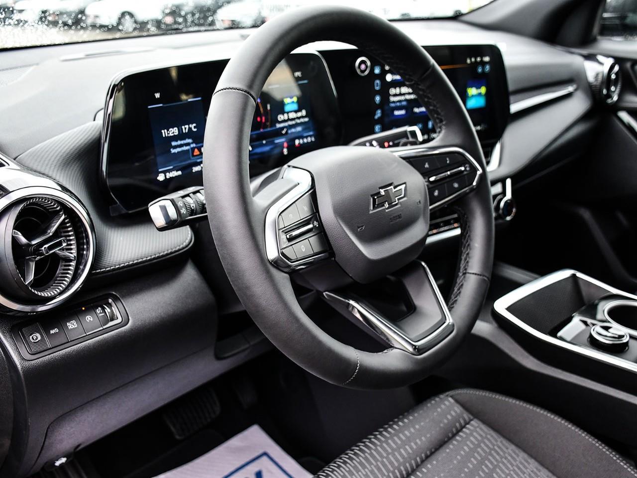 2027 Chevrolet Equinox LT Photo