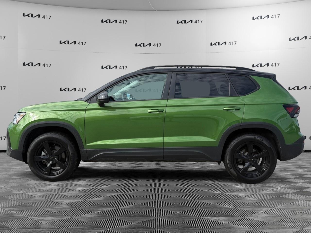 2025 Volkswagen Taos Comfortline Black Edition 4MOTION Photo5