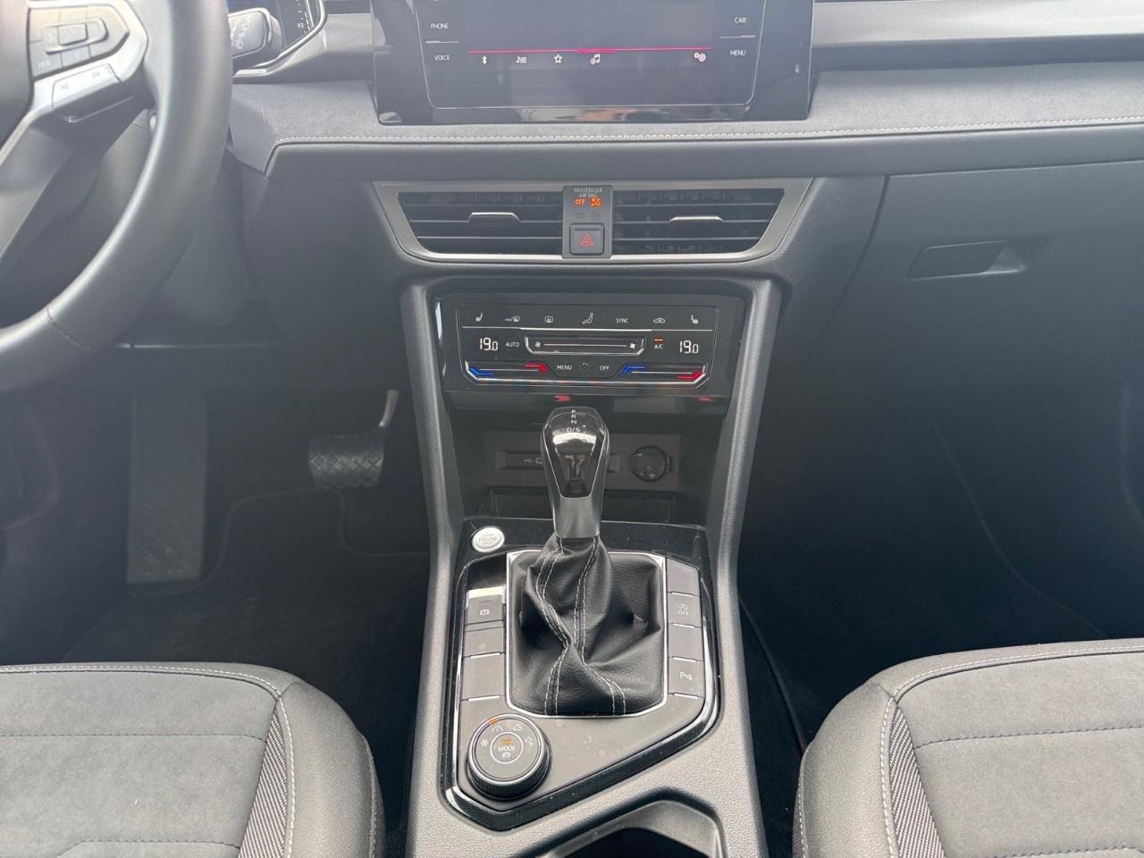 2025 Volkswagen Taos Comfortline Black Edition 4MOTION Photo