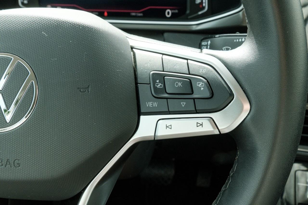 2025 Volkswagen Taos Comfortline Black Edition 4MOTION Photo