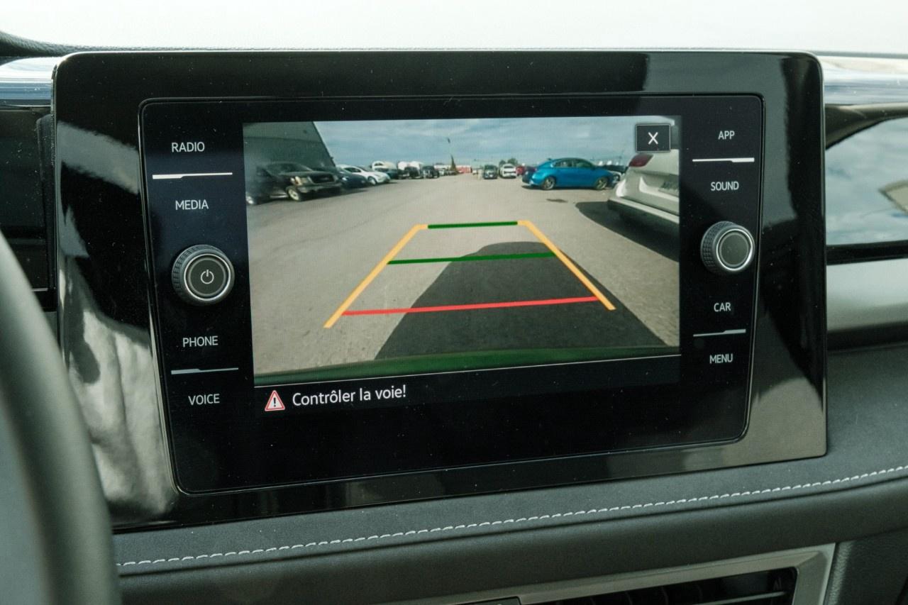 2025 Volkswagen Taos Comfortline Black Edition 4MOTION Photo