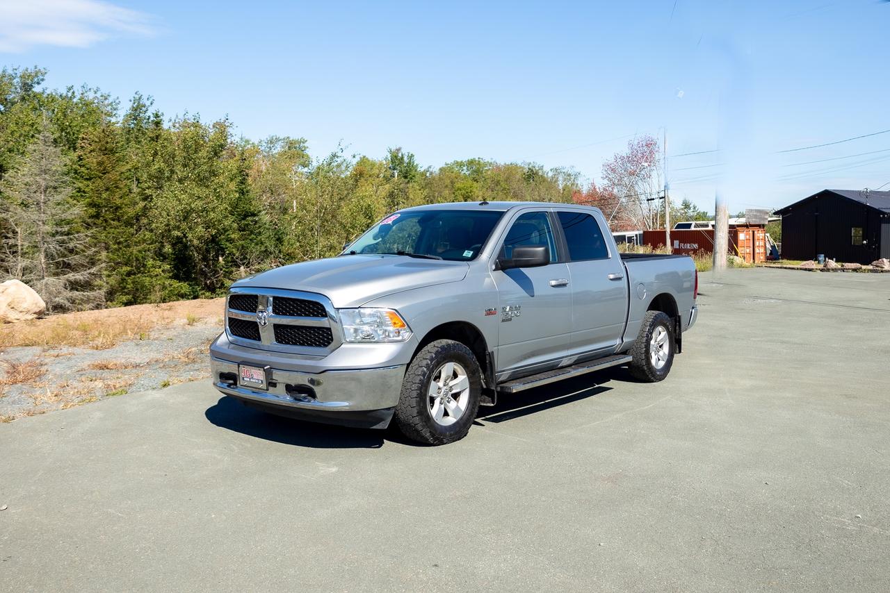 2021 RAM 1500 Classic SLT 4x4 Crew Cab 5'7" Box