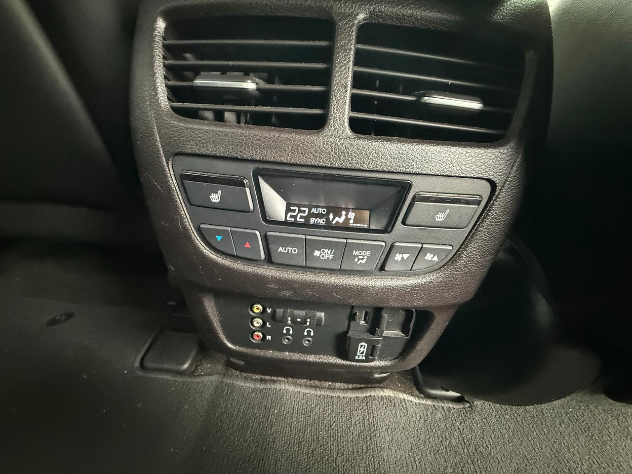 2017 Acura MDX Tech pkg Photo