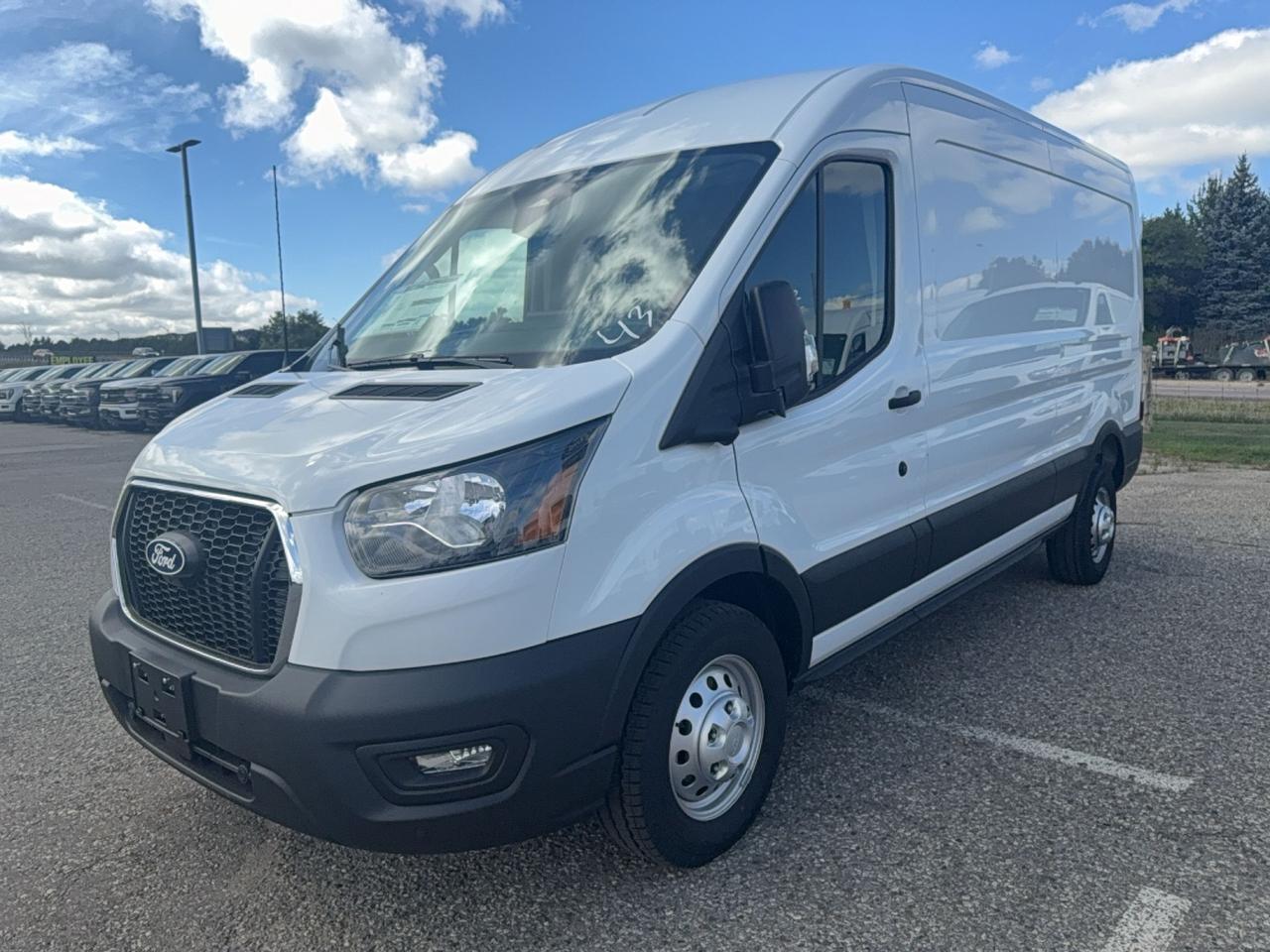 2027 Ford Transit TRANSIT CARGO T-250 AWD, MEDIUM ROOF, CO-PILOT 2.0 Photo0