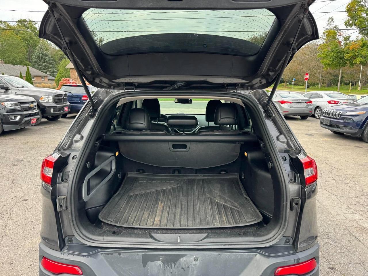 2016 Jeep Cherokee 4WD 4dr Trailhawk Photo