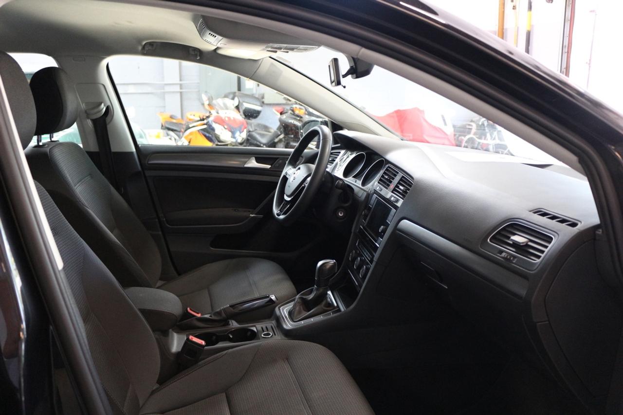 2020 Volkswagen Golf TRENDLINE TSI - CLEAN TITLE Photo