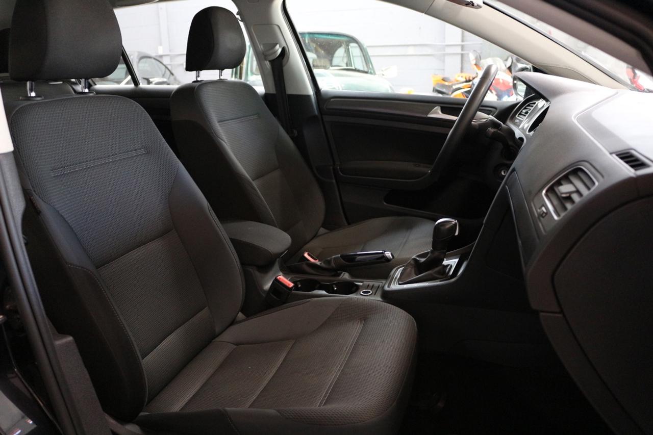 2020 Volkswagen Golf TRENDLINE TSI - CLEAN TITLE Photo