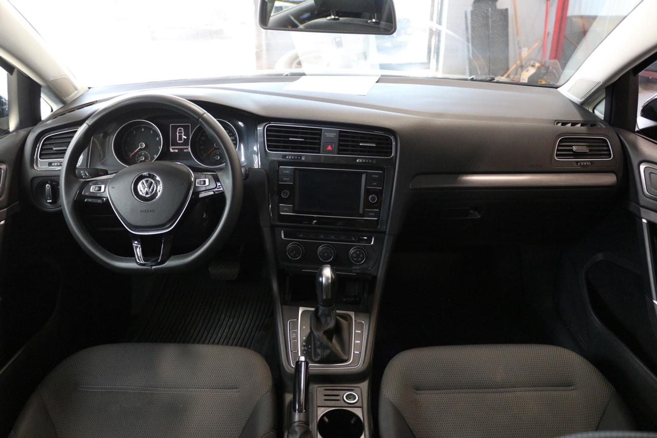 2020 Volkswagen Golf TRENDLINE TSI - CLEAN TITLE Photo
