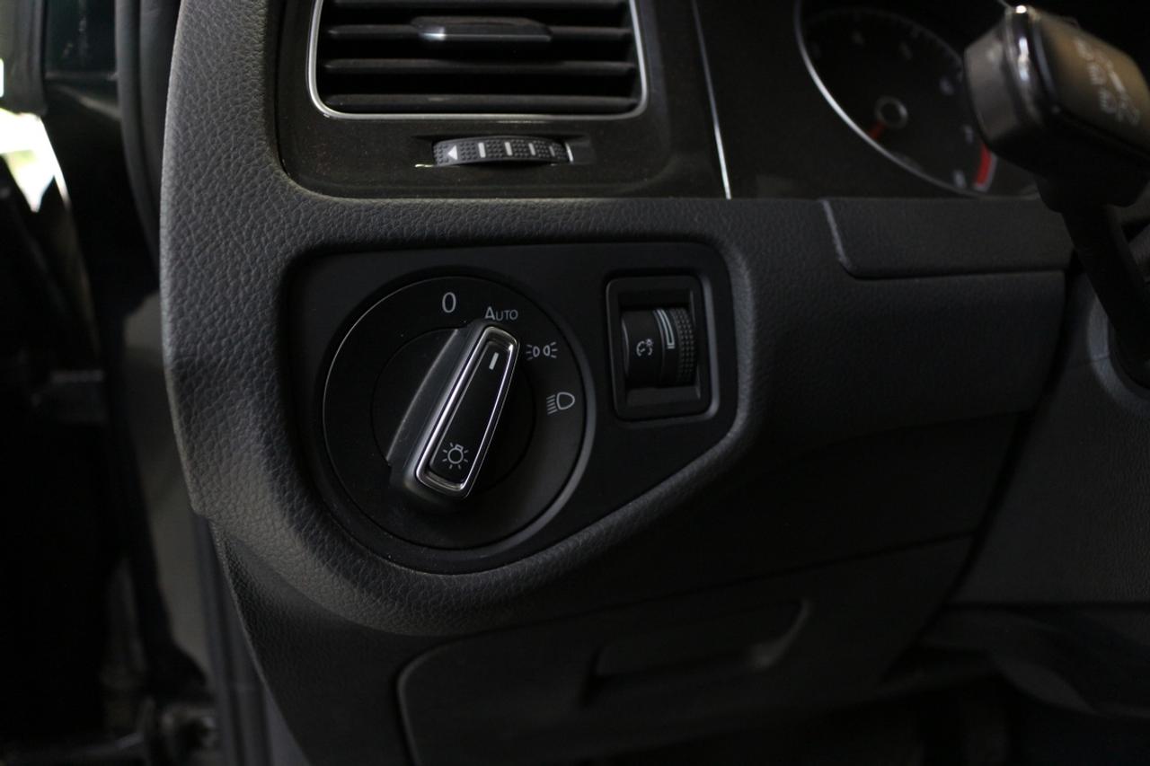 2020 Volkswagen Golf TRENDLINE TSI - CLEAN TITLE Photo
