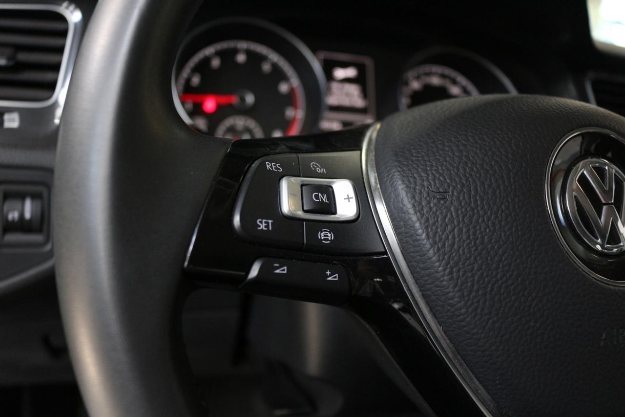 2020 Volkswagen Golf TRENDLINE TSI - CLEAN TITLE Photo