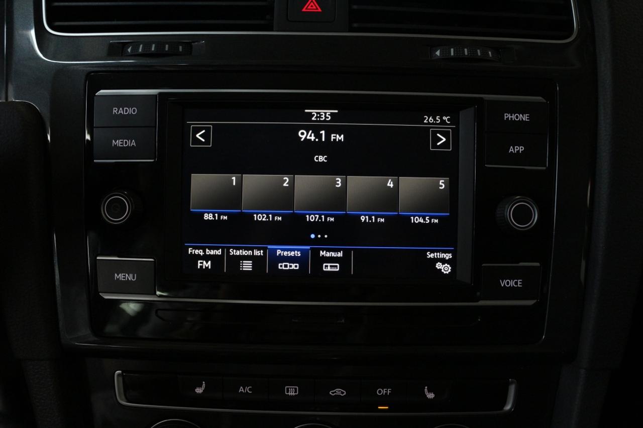 2020 Volkswagen Golf TRENDLINE TSI - CLEAN TITLE Photo