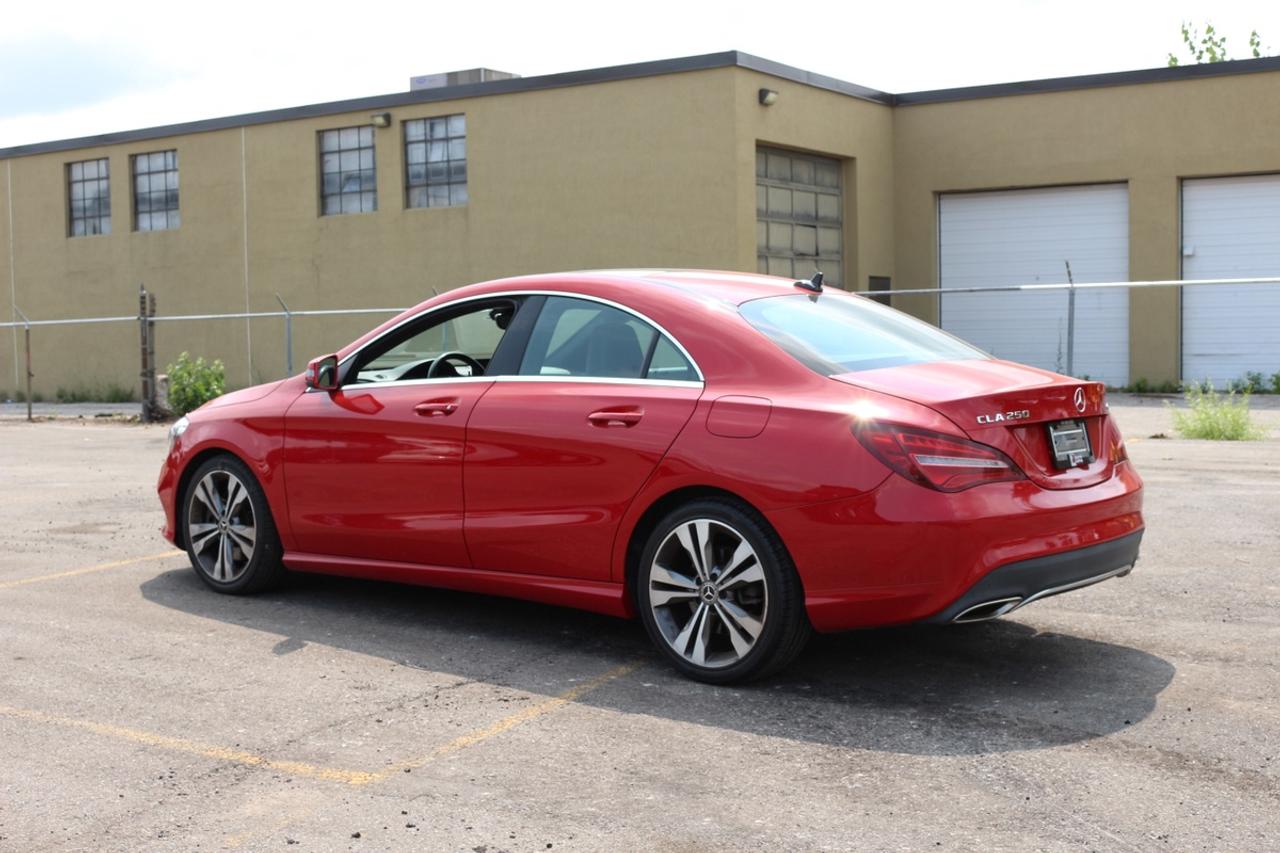 2018 Mercedes-Benz CLA250 4MATIC AWD-LOW KM 1 OWNER Photo