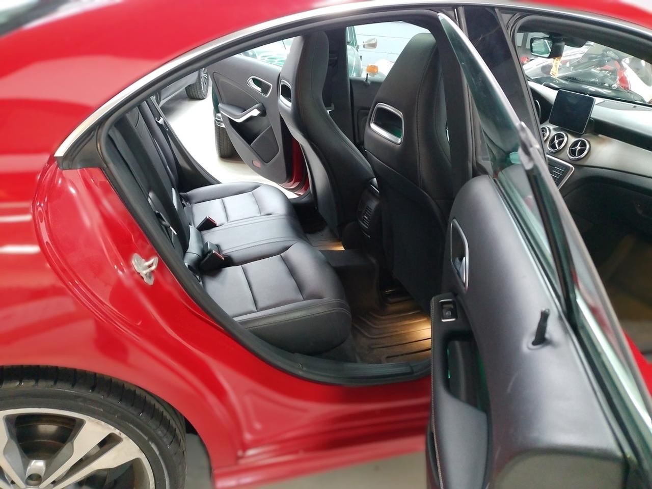 2018 Mercedes-Benz CLA250 4MATIC AWD-LOW KM 1 OWNER Photo