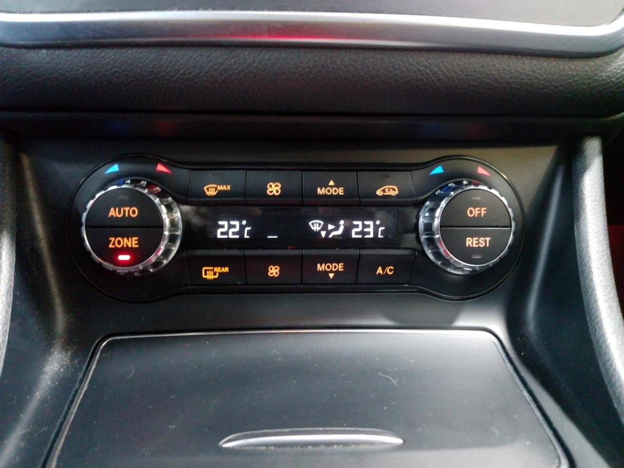 2018 Mercedes-Benz CLA250 4MATIC AWD-LOW KM 1 OWNER Photo