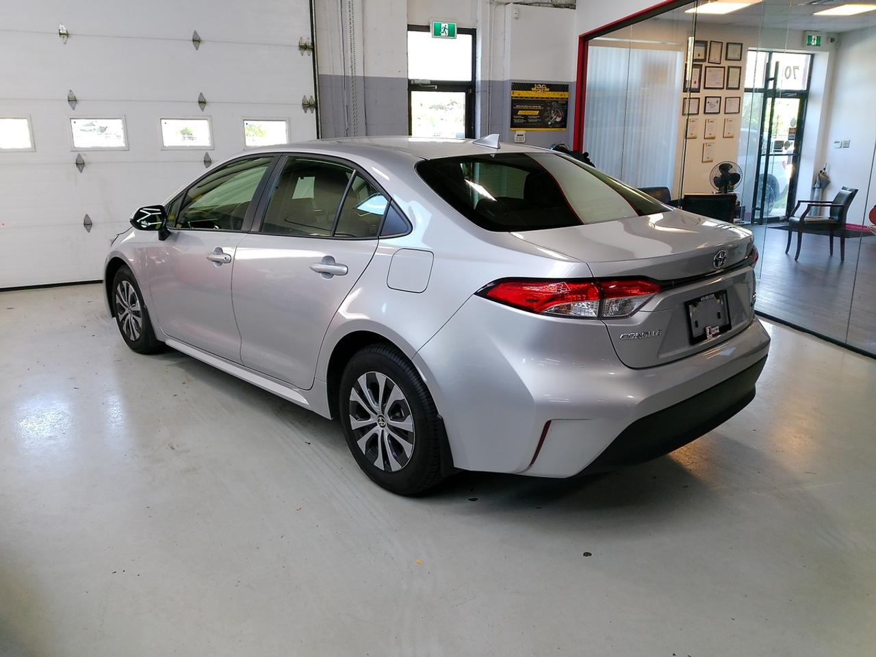 2023 Toyota Corolla LE Hybrid - CLEAN CARFAX ACCIDENT FREE Photo