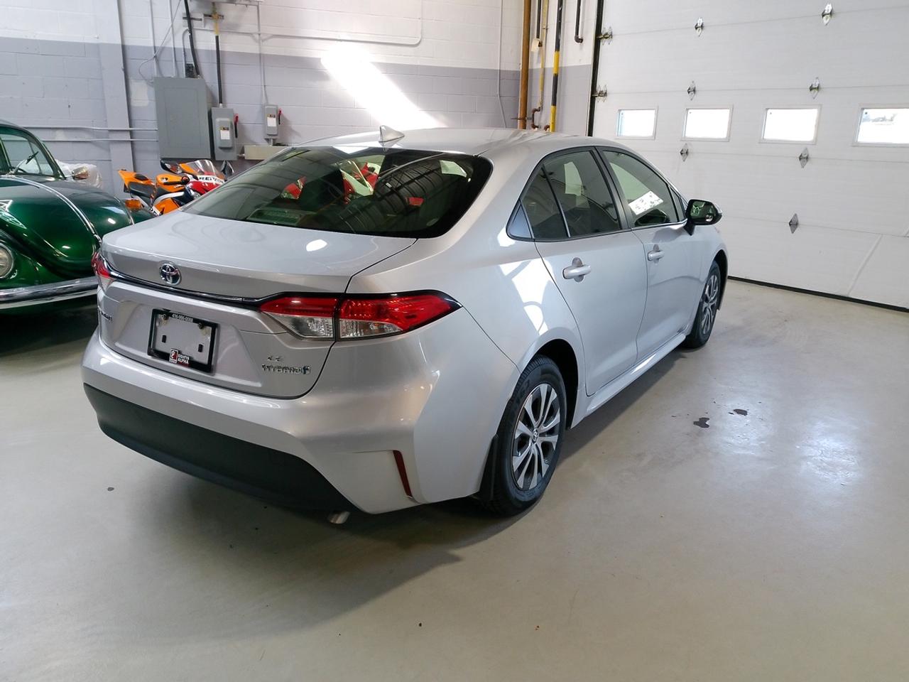 2023 Toyota Corolla LE Hybrid - CLEAN CARFAX ACCIDENT FREE Photo4
