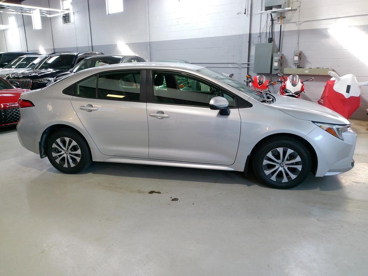 2023 Toyota Corolla LE Hybrid - CLEAN CARFAX ACCIDENT FREE Photo