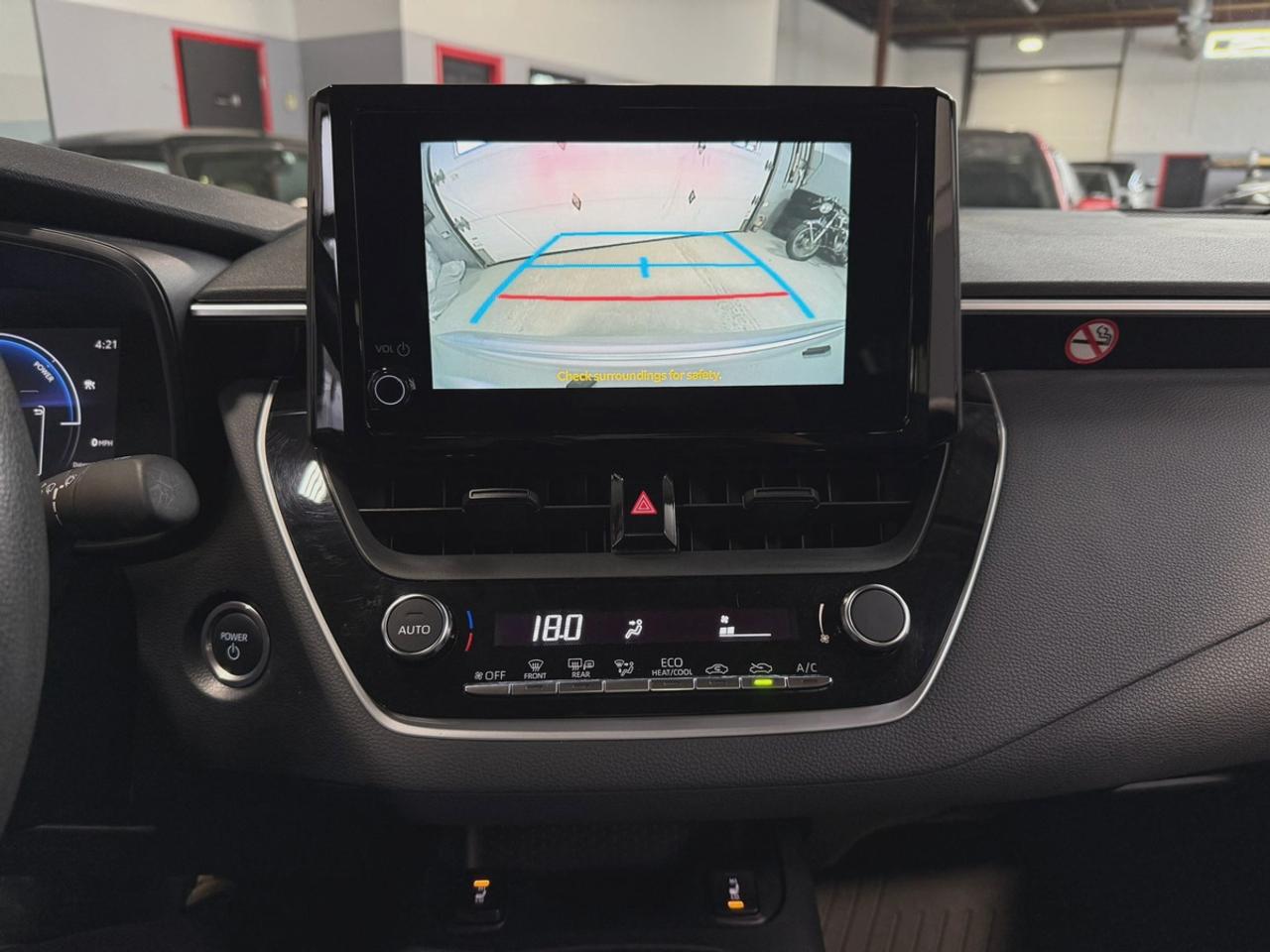 2023 Toyota Corolla LE Hybrid - CLEAN CARFAX ACCIDENT FREE Photo
