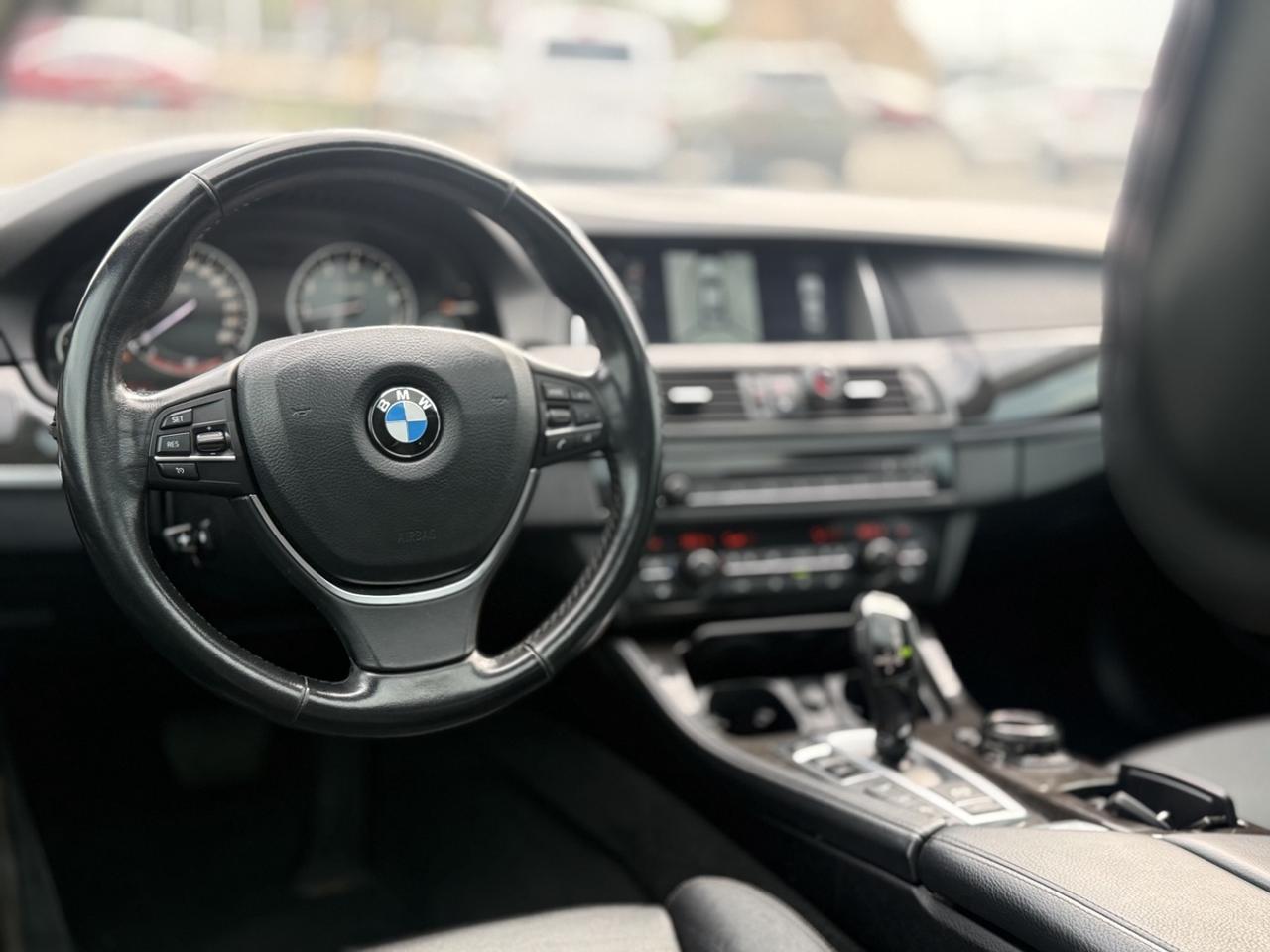 2014 BMW 5-Series 528i xDrive Photo