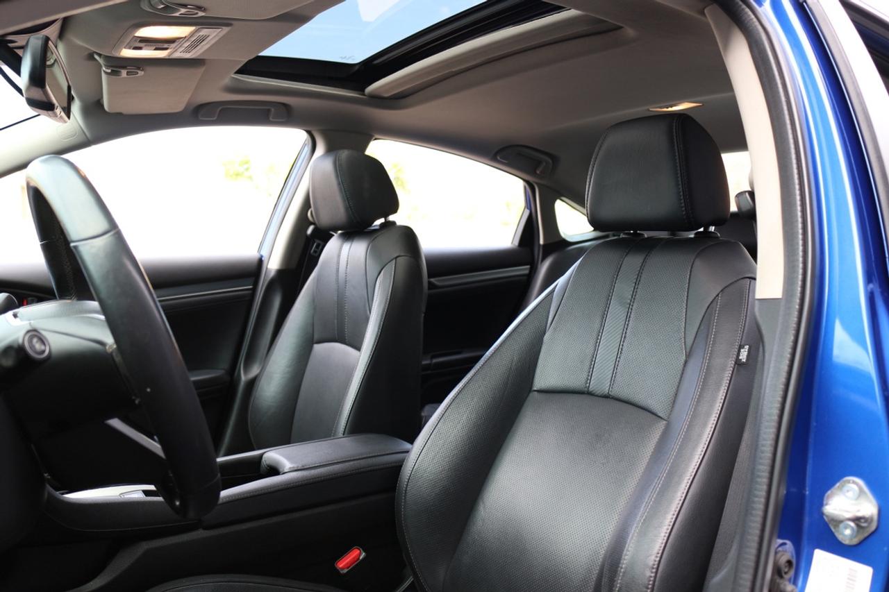 2018 Honda Civic TOURING - ACC/ LANE ASSIST Photo