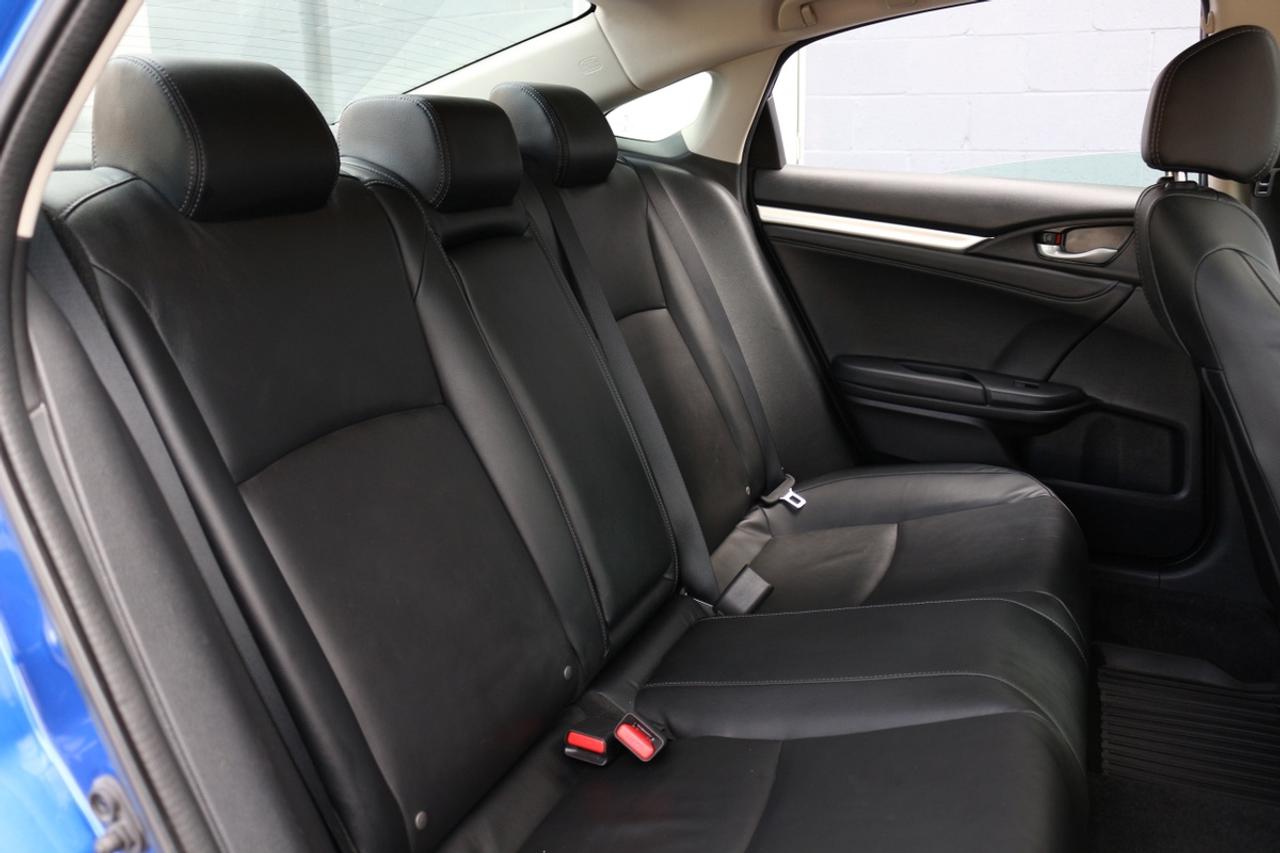 2018 Honda Civic TOURING - ACC/ LANE ASSIST Photo
