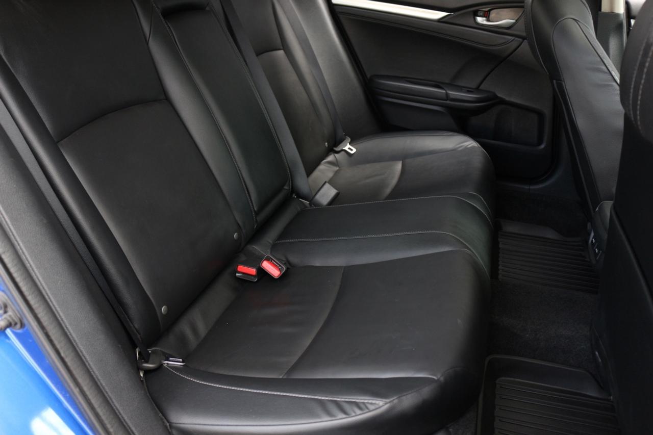 2018 Honda Civic TOURING - ACC/ LANE ASSIST Photo