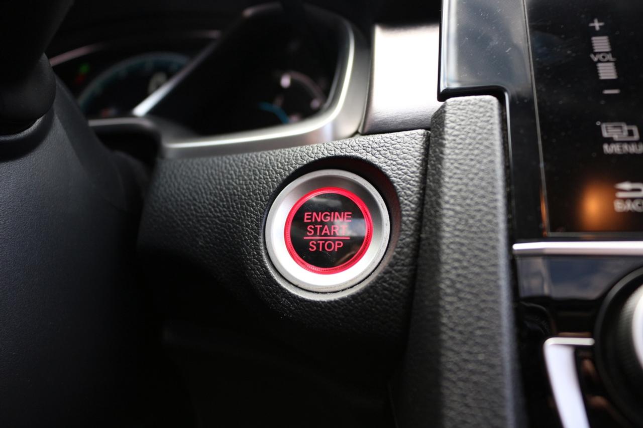 2018 Honda Civic TOURING - ACC/ LANE ASSIST Photo