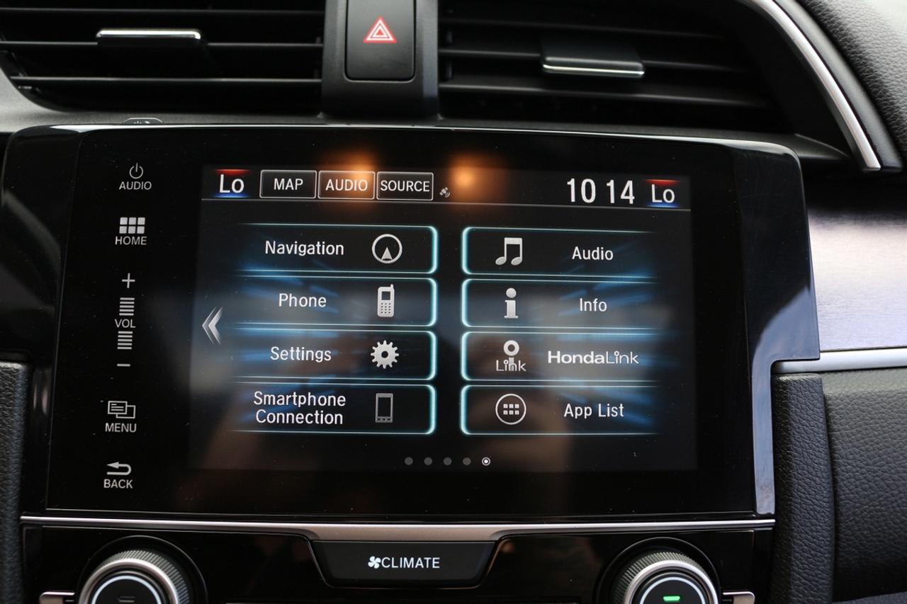 2018 Honda Civic TOURING - ACC/ LANE ASSIST Photo